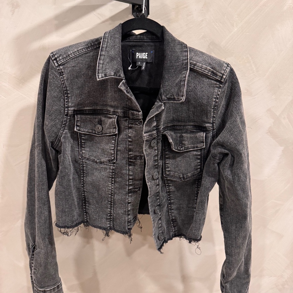 Paige Cropped Denim Jacket. Faded Black Frayed Hem. Size S